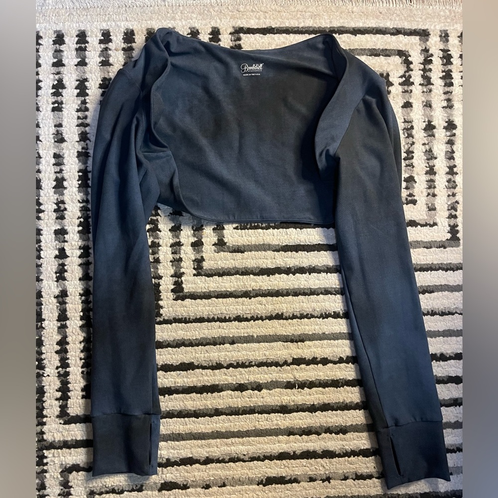 Bombshell Sportswear shape shrug in vintage blue size XL NWOT